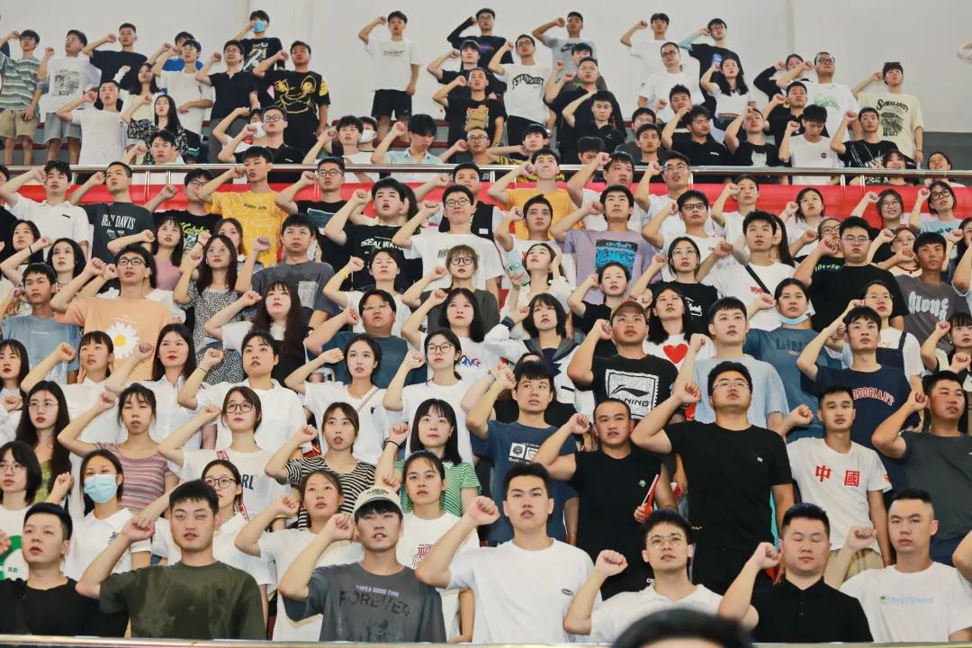 我院隆重举行2022届学生毕业典礼6
