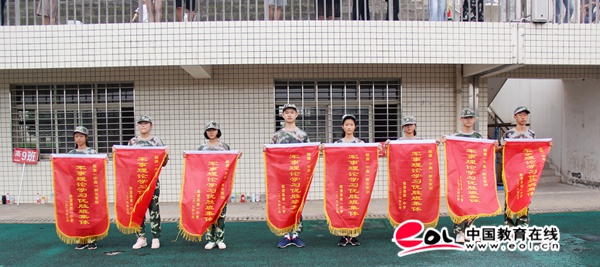 临澧一中2019级学生军训落下帷幕
